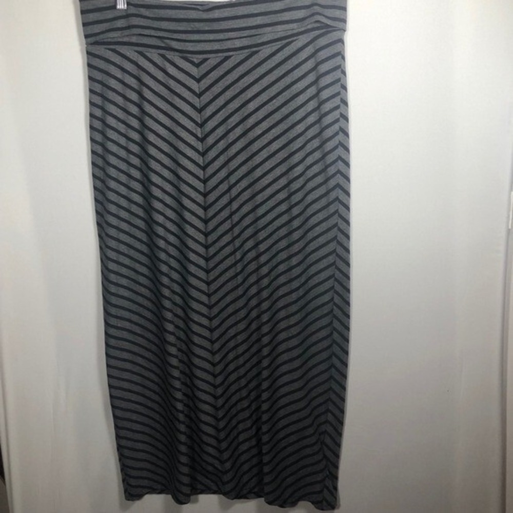 Old‎ Navy Maxi Maternity Skirt Size Medium